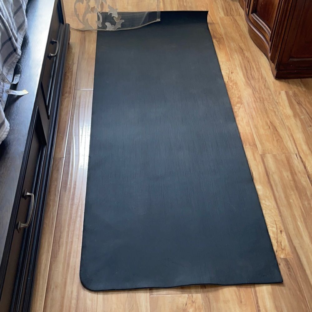 Lululemon Goggin  Map